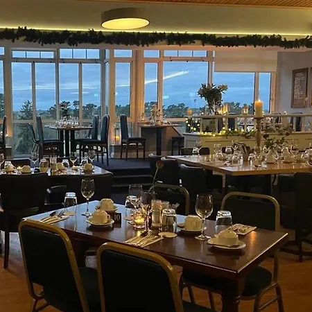 Burrows Golf Club Lodge