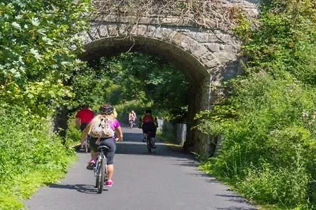 Burrows Golf Club Lodge