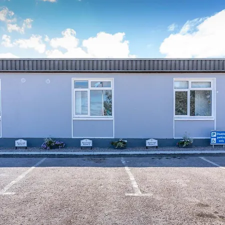 Jaktstuga Tramore Golf Club - Twin Suite - Restaurant & Bar Onsite Tramore