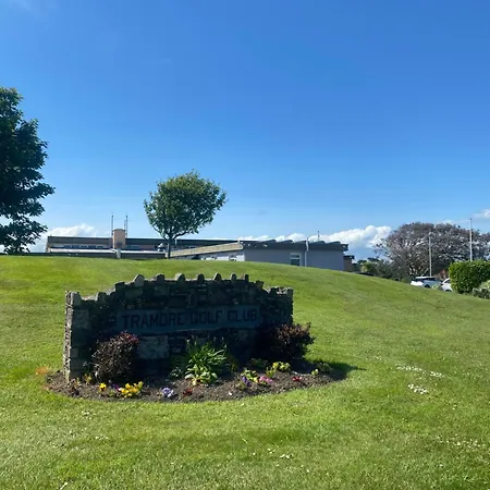 Lodge Golf Club - Bar & Bistro Onsite