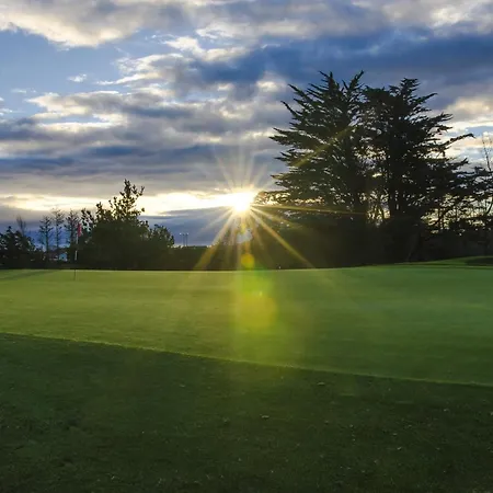 Lodge Burrows Golf Club *